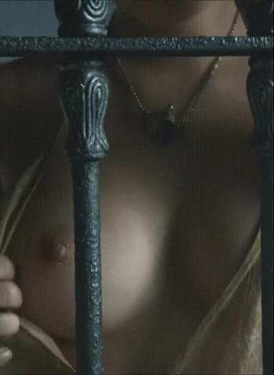 Rosabell Laurenti Sellers' 18 year old tits in GOT