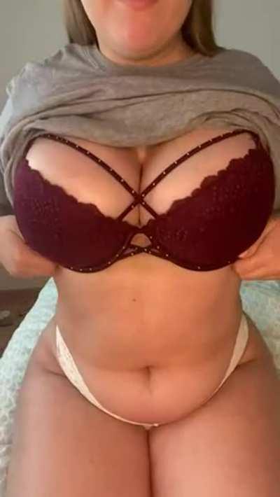 I wish more guys appreciated chubby girls like me