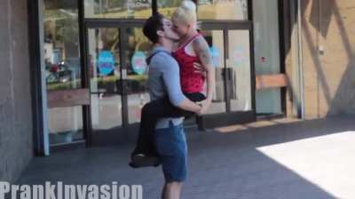 Girls in flare leggings are so hot