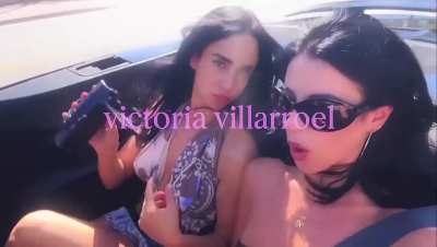 Vlogging Victoria Villarroel