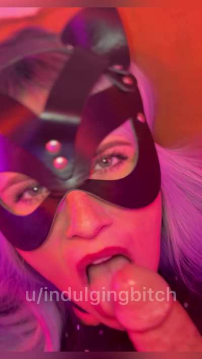 Bad kitty loves to suck cock