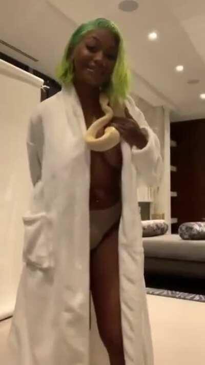 SK3D1️⃣v1️⃣n3 (B4 Surgeries)