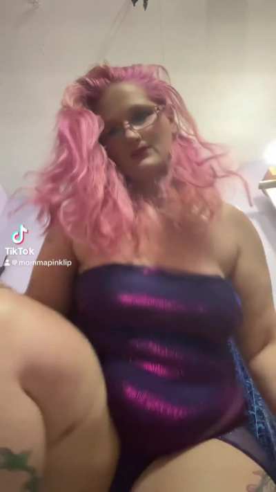 It’s almost the weekend come play live 😉