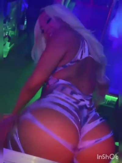 Bando_tinee twerking😍