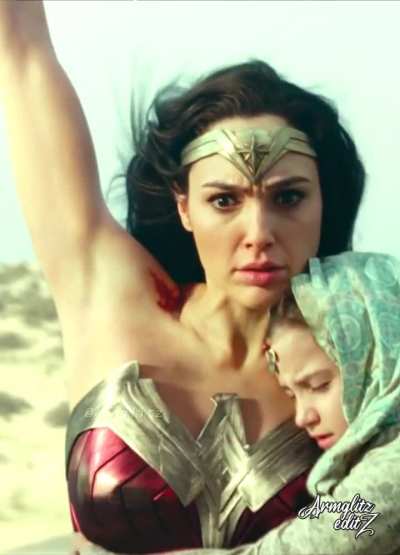 Gal Gadot (Wonder Woman) Armpit