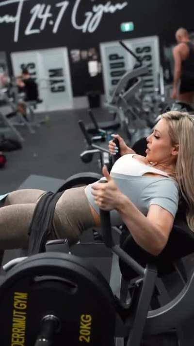 Stephanie Sanzo 🇦🇺