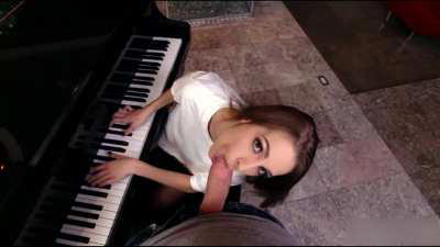 [/r/KimmyGranger] She is multi-talented