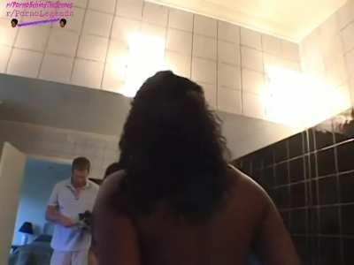 Vanessa Blue doing her makeup before the scene and showing off her body BTS - Rare 🔥