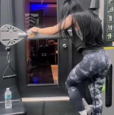 Stephanie Vaquer (4/26/25)