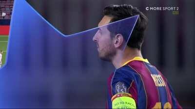 Barcelona - Dynamo Kiov 58' - Nescheret amazing save on Messi's freekick