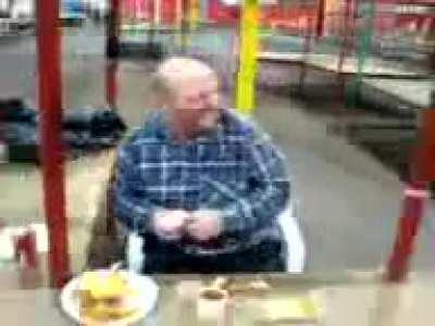 Roy sings Little Donkey