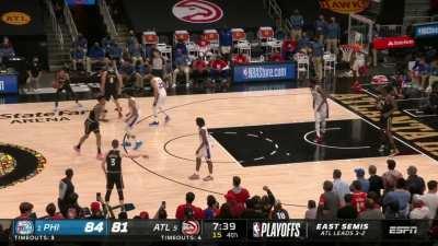 [Highlight] Ben Simmons blocks Trae Young's deep triple