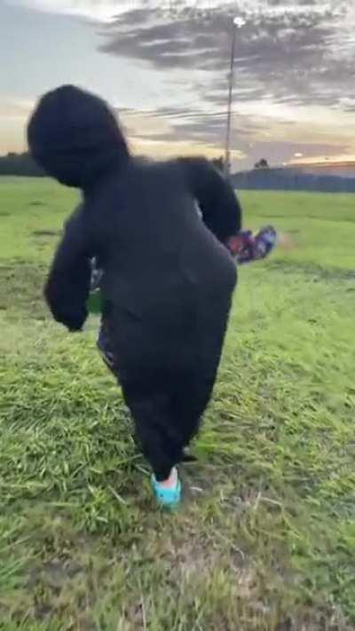 That kid is better actor that some Hollywood stars