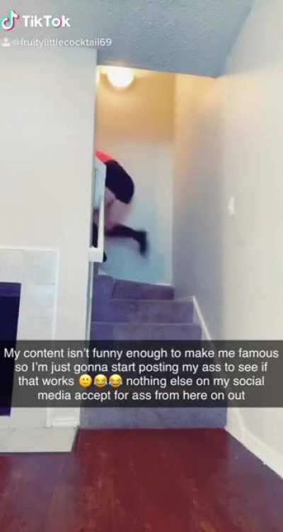 My first ass tik tok , go follow me 😚