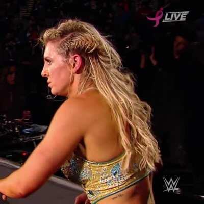 Charlotte Flair: WWE Evolution [MIC]