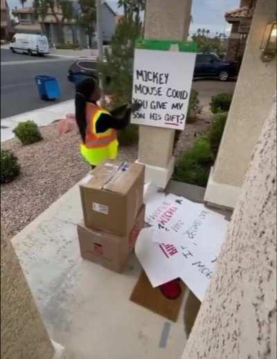 This woman deserve a raise