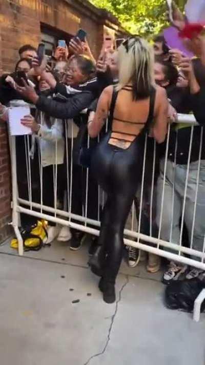 Miley Cyrus- 3-20-22 Instagram