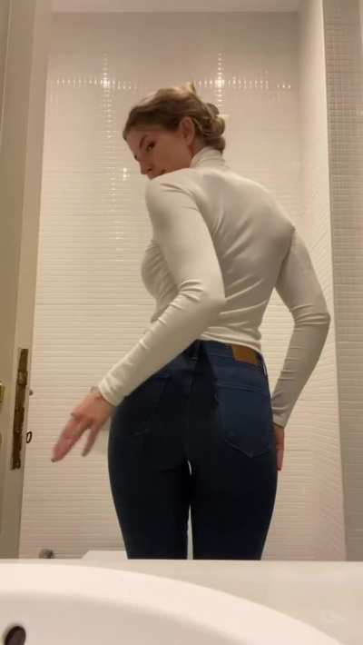 Mia Melano