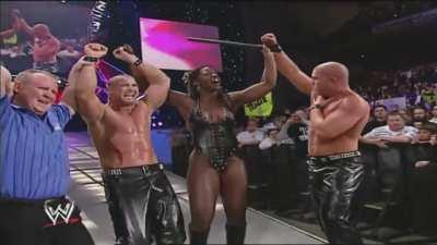 Linda Miles: WWE No Mercy 2003 (Lingerie)