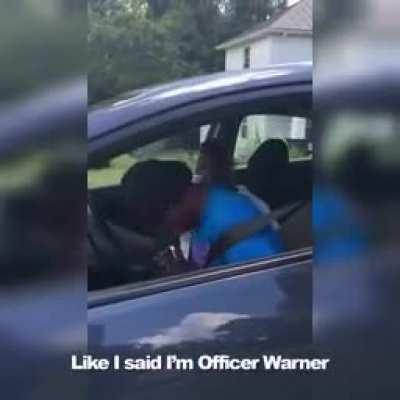 This cop serving justice lol