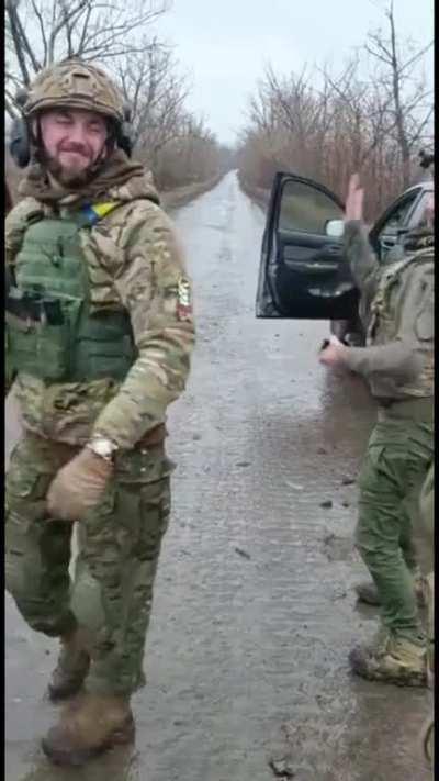 Although I haven't shared many dancing videos lately, the morale of the defenders of Ukraine is still high and they are still dancing to victory 🇺🇦