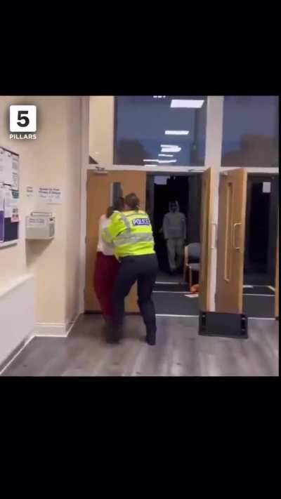 So I was going through Instagram and this reel came across me. What do y'all think?