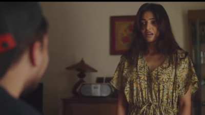 Radhika Apte's pubic hair in Madly (2016)