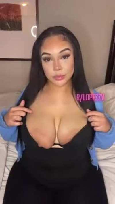 where r u cuming ? Face mouth or tits