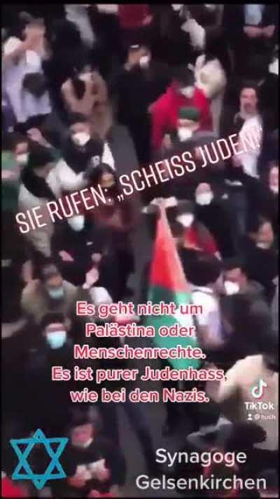 Anti-Israel Demo vor einer Synagoge in Gelsenkirchen