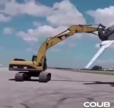 Silencio grua jugando 😙😄