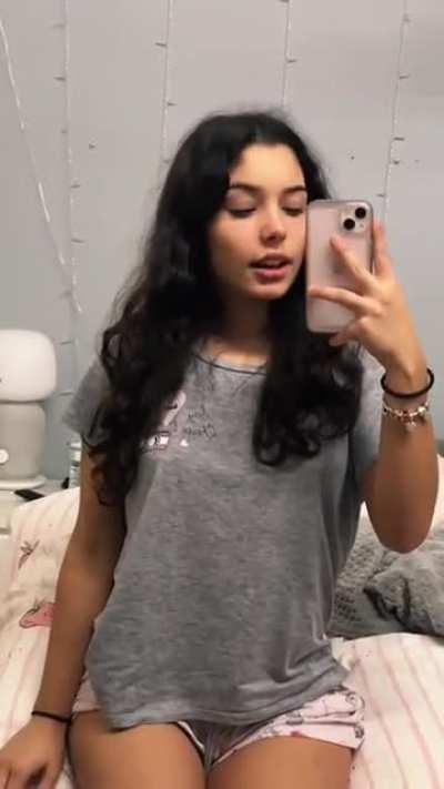 I think she deleted this bc it's not there no more ig BUT IDK