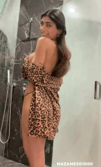 Mia khalifa hot body