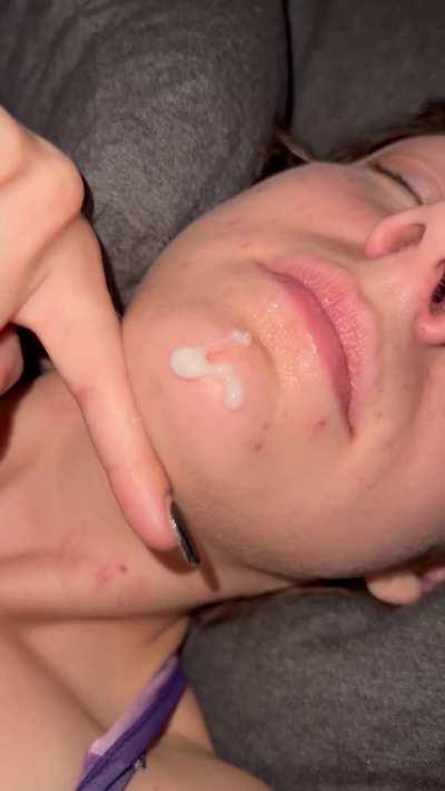 3 days of blue balls drained in my mouth, slimy and thick but yummy 😋