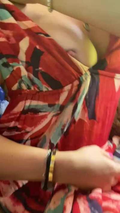 The guys next to me got a nice show on the bus too