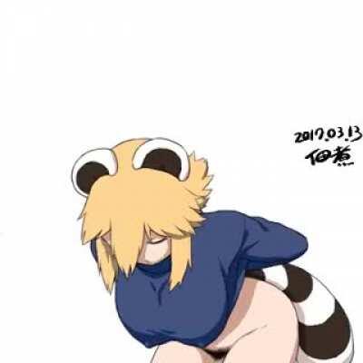 Big Titty Raccon girl unzip her bra