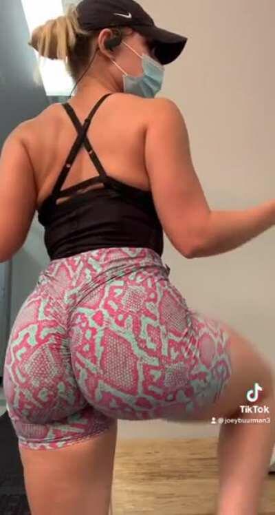 The slow mo bounceee is my fav