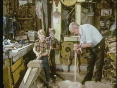 Another gem from @RTÉarchive. The traditional art of making a hurl from the timber of the ash tree is demonstrated by John Surlis of Roscommon.The clip originally featured in an episode of David Shaw Smith’s ‘Hands’ series first broadcast on 28 March 1983