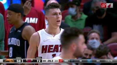 [Highlight] Tyler Herro Gets 2nd Technical. He Has Been Ejected.