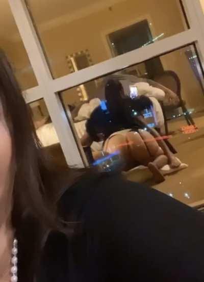 Damn that ass is amazing