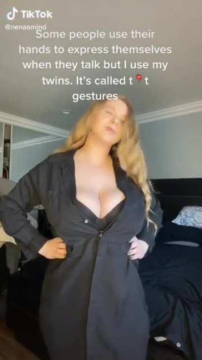 henasmind 🍒🍒very expressive