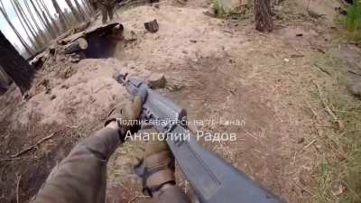First person footage of a Russian soldier assaulting a Ukrainian dugout - Kupiansk Oblast