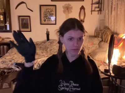 the only clip i have from ethel's recent youtube live 💀