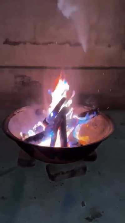 Fire changing its color