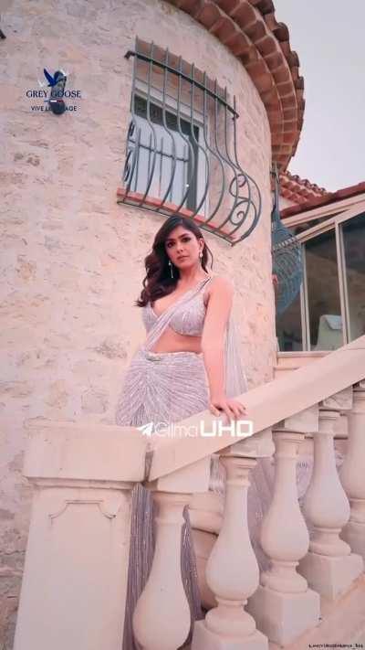 Mrunal Thakur hottest edit 