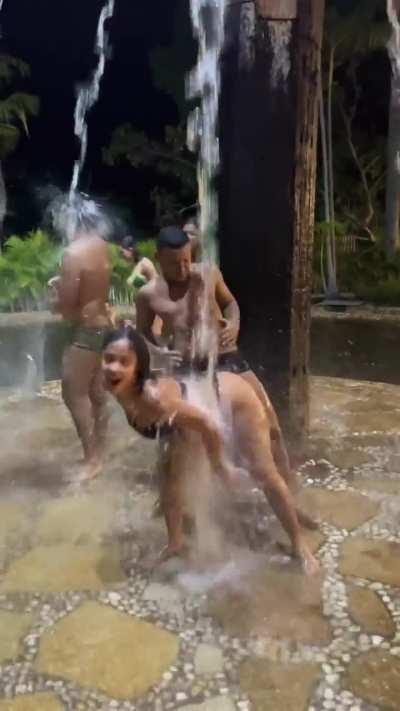 É uma cachorra mesmo