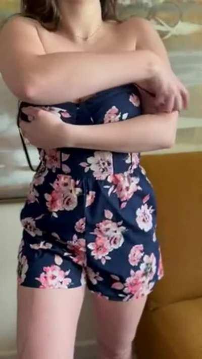 Hey guys, I'm very horny right now, I like to do video call or sexting 👻:eva_baby779