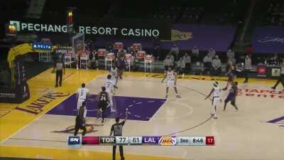 [Highlight] Kyle Lowry with a heatcheck triple with 18 seconds left on the shot clock, putting the Raptors up 19 in LA i the 3rd quarter