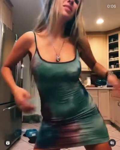 Got them moves pt 2. Love that body