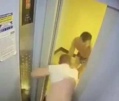 Using the elevator in Russia