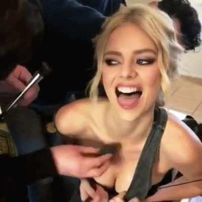Samara Weaving is ready for a fun titjob